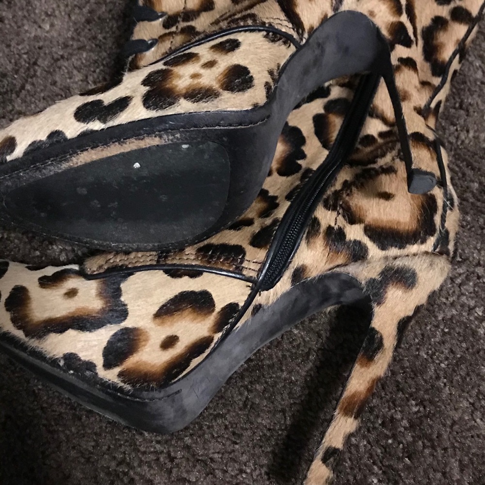 Giambattista Valli Cheetah Print Mid boots⚜ - Picture 2 of 7